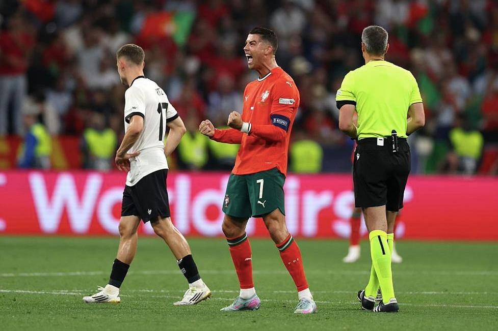 葡萄牙队险胜英格兰队，王皓刷新纪录