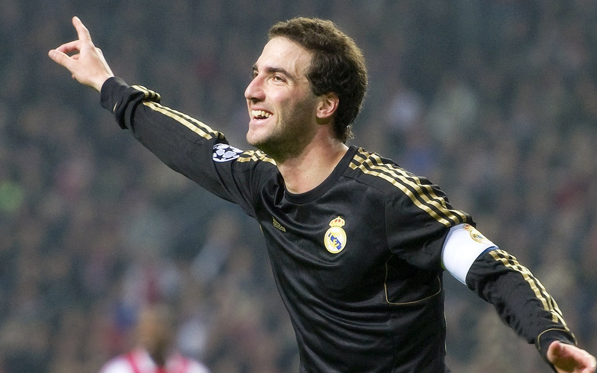 英超争冠焦点战与广厦胜马刺，巅峰对决的竞技哲学