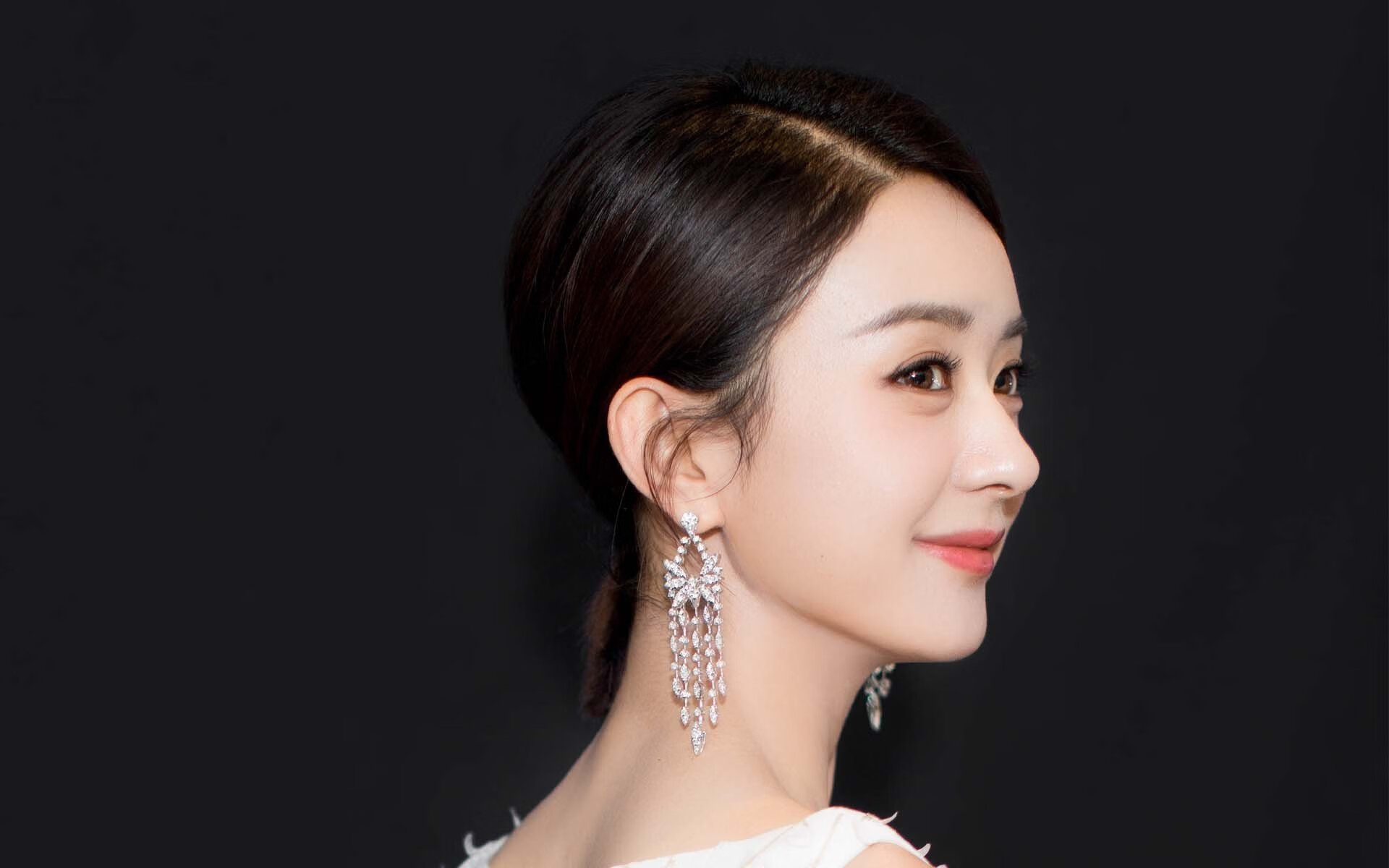 波城新王横空出世！文班亚马单骑撕碎雄鹿，末节15分锁定胜局